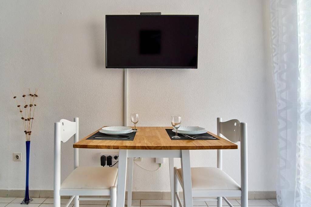 Cozy Studio Apartment Near The Beach Torrevieja Exterior photo