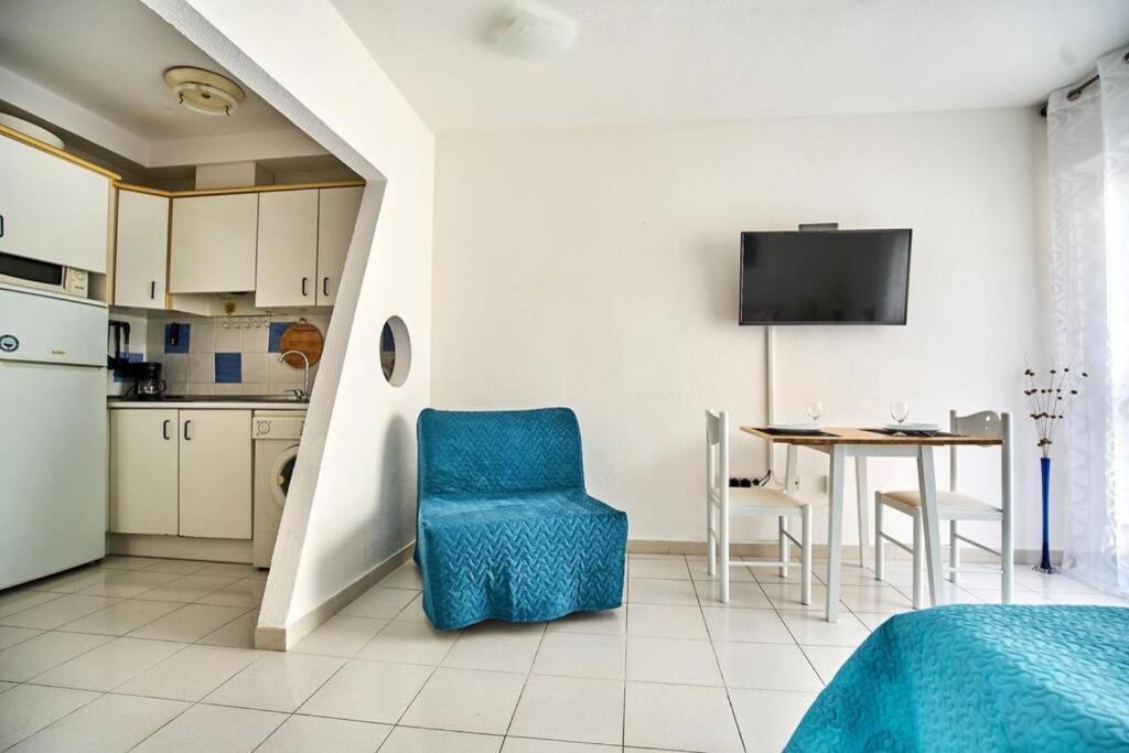 Cozy Studio Apartment Near The Beach Torrevieja Exterior photo